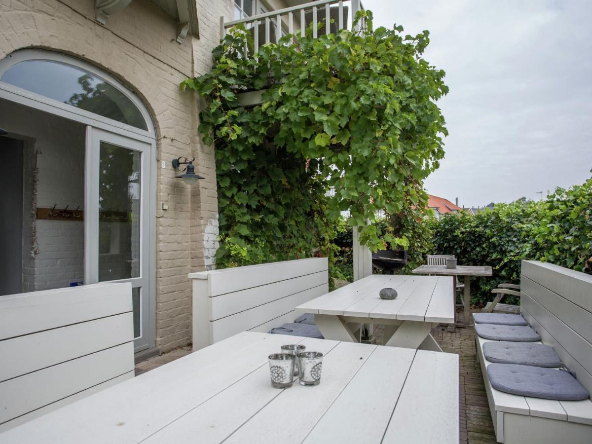 Beautiful Villa 200 Metres From The Sea Koksijde Luaran gambar